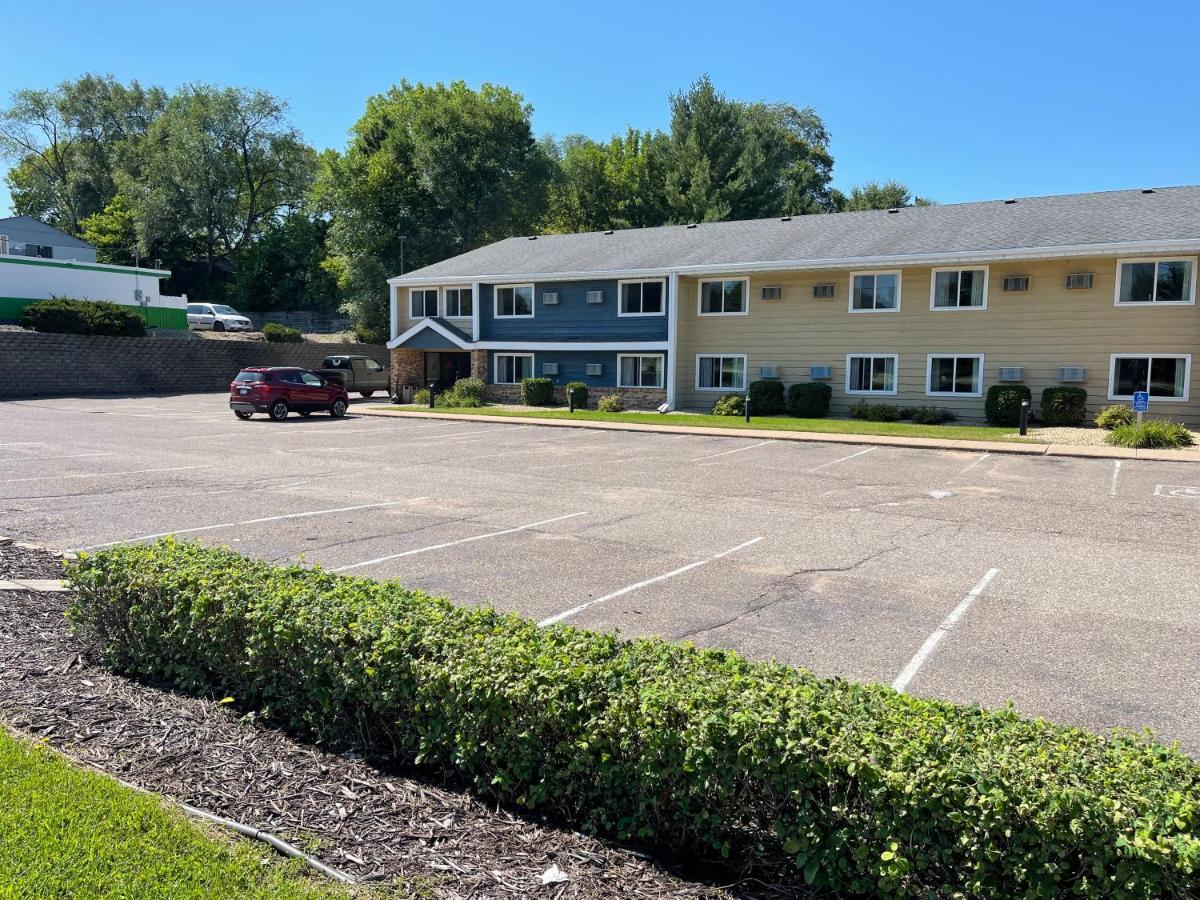 Nichols Inn&Suites Hastings Exterior foto